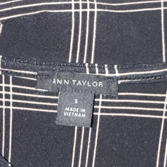 ANN Taylor Tie Neck Top Size S - Picture 5 of 8